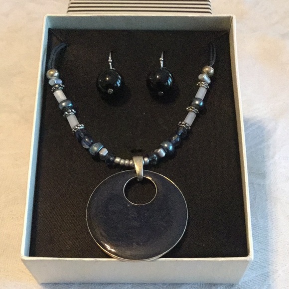Mixit Jewelry - 🦋NWT Awesome “ Mixit “ Necklace & Earring Set 🦋